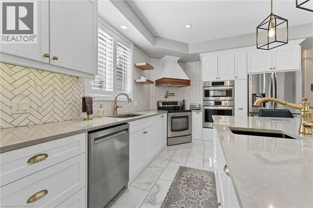 58 WINDING WOOD Crescent