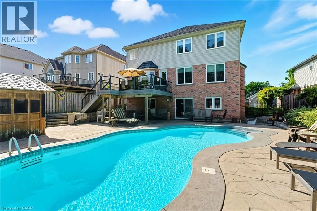58 WINDING WOOD Crescent