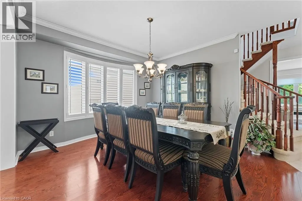 58 WINDING WOOD Crescent