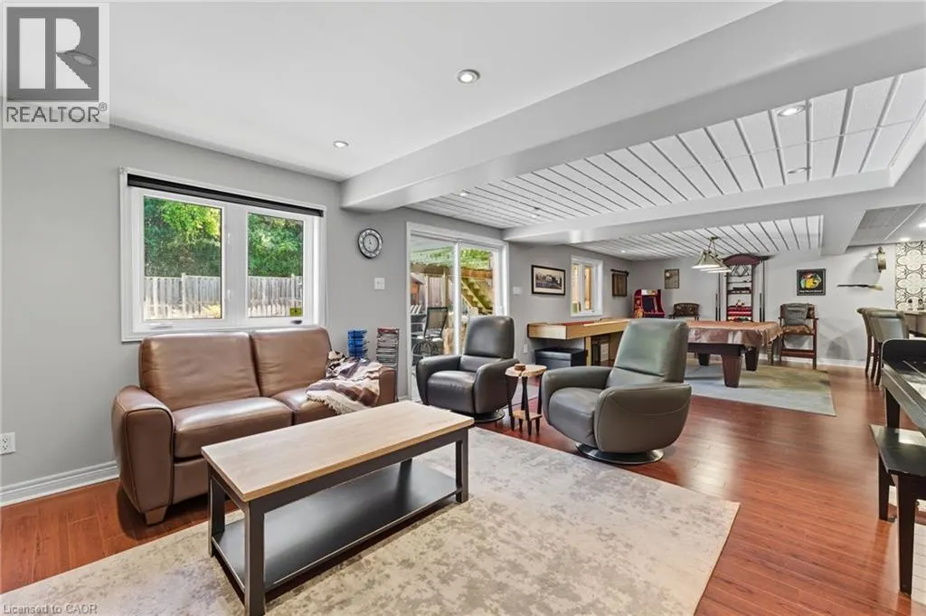 58 WINDING WOOD Crescent