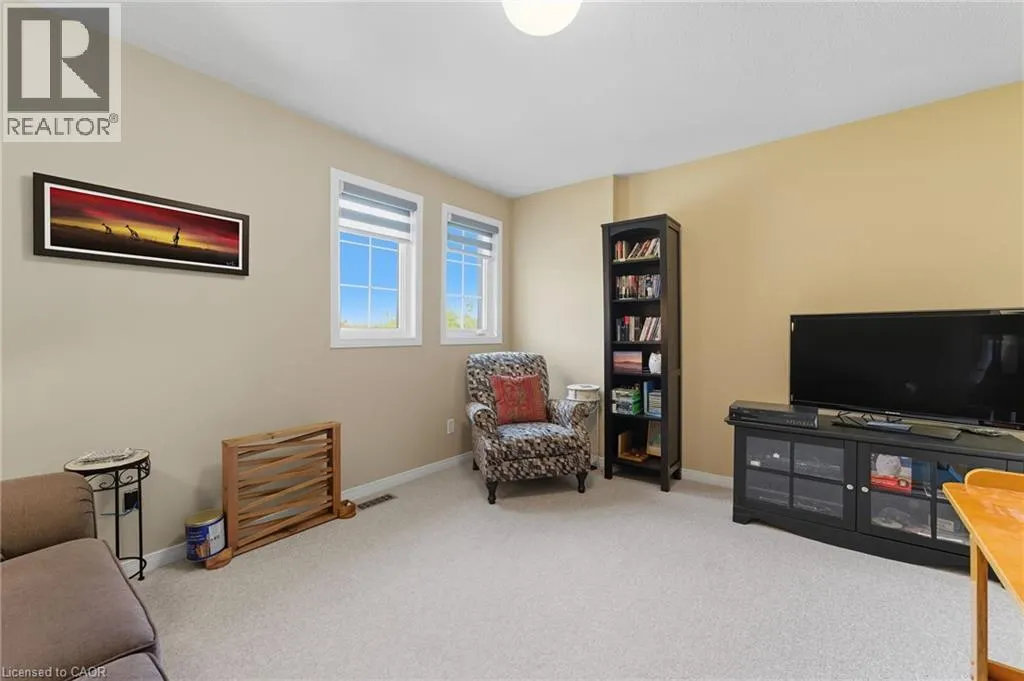 58 WINDING WOOD Crescent