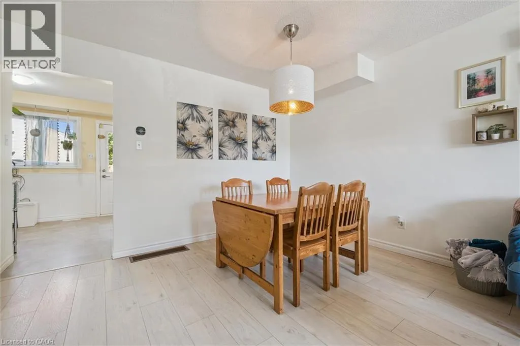392 SPRINGBANK Avenue Unit# 6, #6