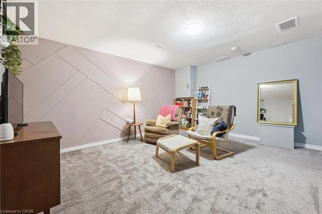 392 SPRINGBANK Avenue Unit# 6, #6