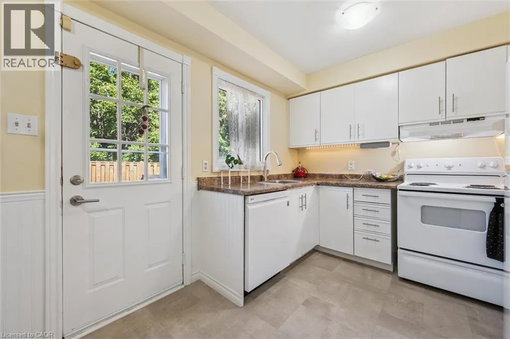 392 SPRINGBANK Avenue Unit# 6, #6