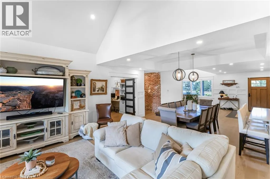 60 MOUNTAIN BROW Boulevard