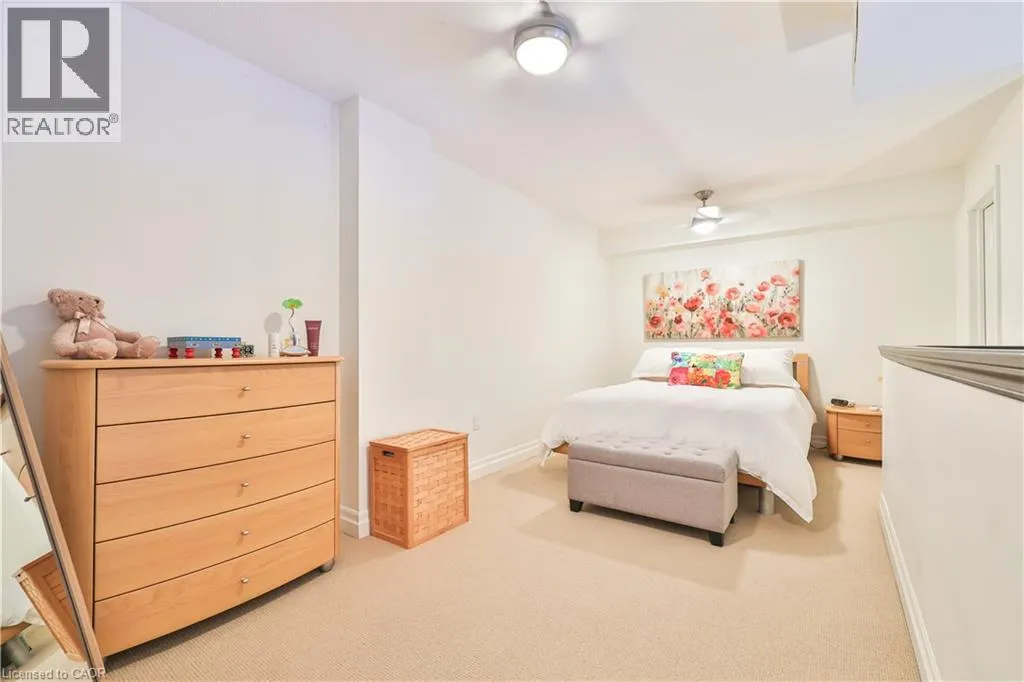 185 ROBINSON Street Unit# 404, #404