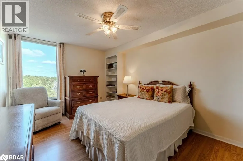 181 COLLIER Street Unit# 803, #803
