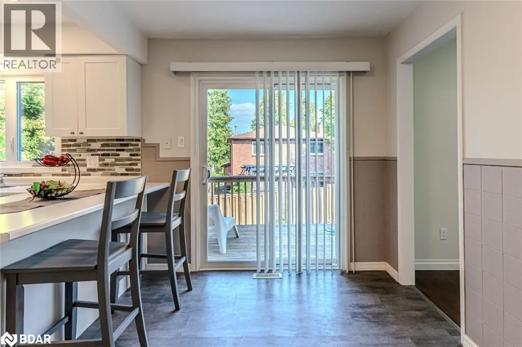 16 AUTUMN Lane Unit# Upper, #Upper