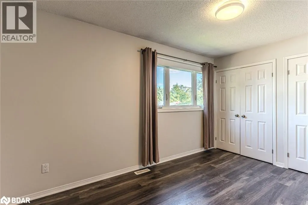 16 AUTUMN Lane Unit# Upper, #Upper