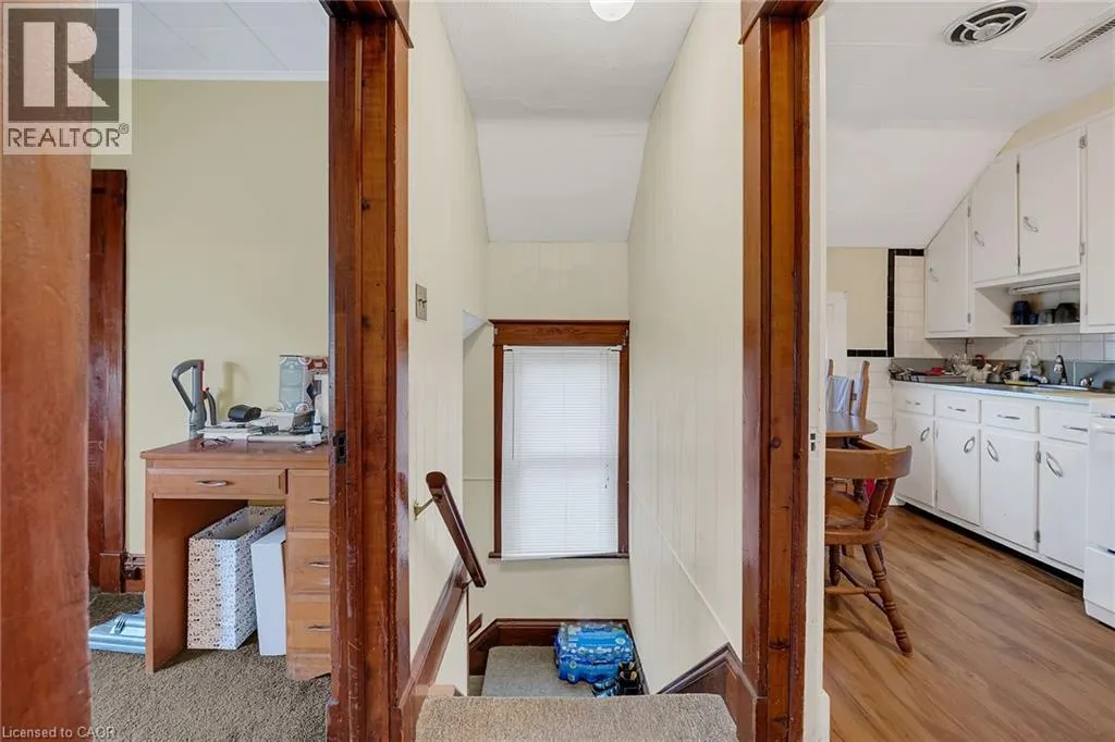 526 STEELE Street