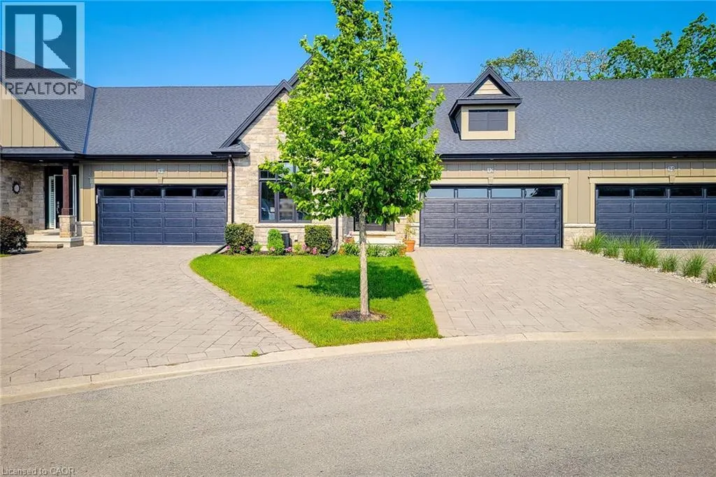 32 RIDGEVIEW Crescent Unit# 14, #14