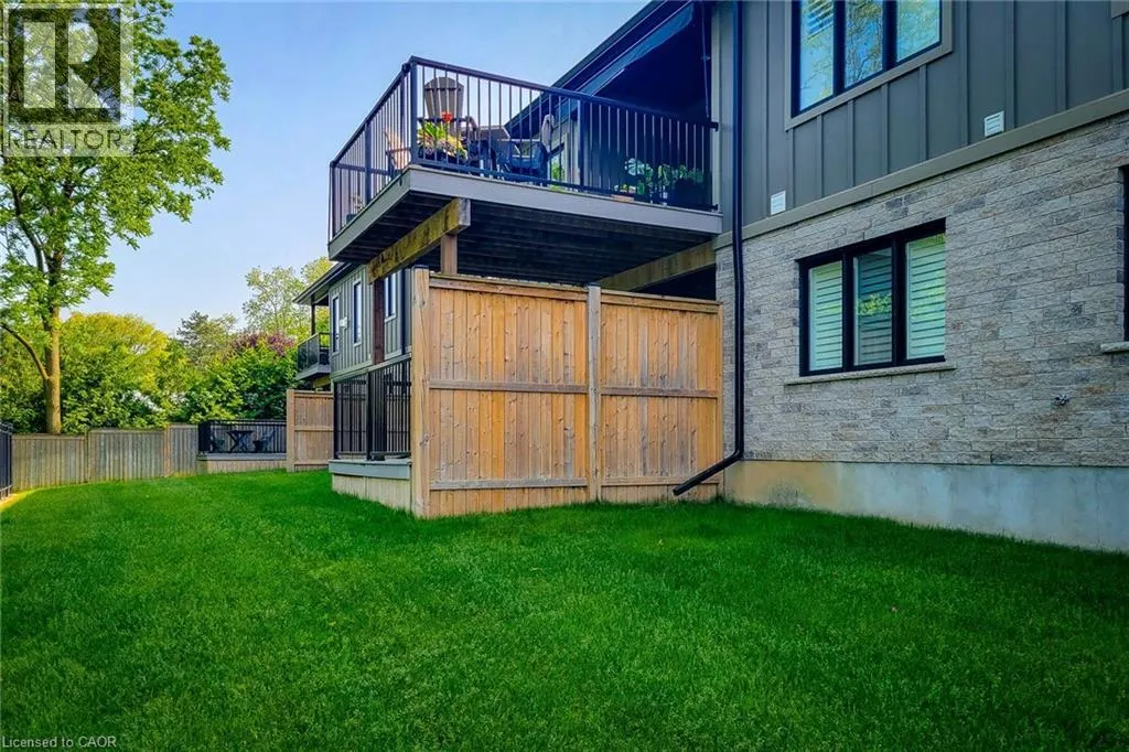 32 RIDGEVIEW Crescent Unit# 14, #14
