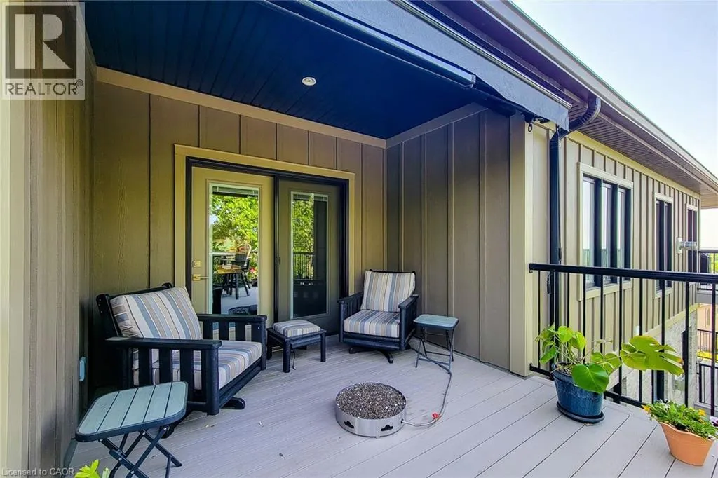 32 RIDGEVIEW Crescent Unit# 14, #14