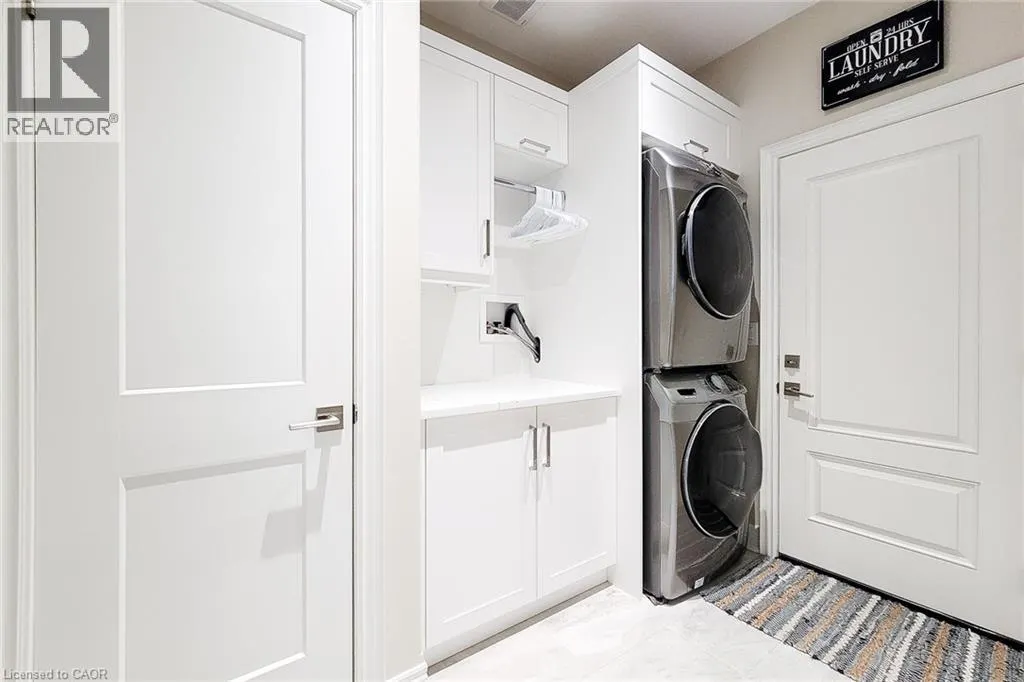 32 RIDGEVIEW Crescent Unit# 14, #14