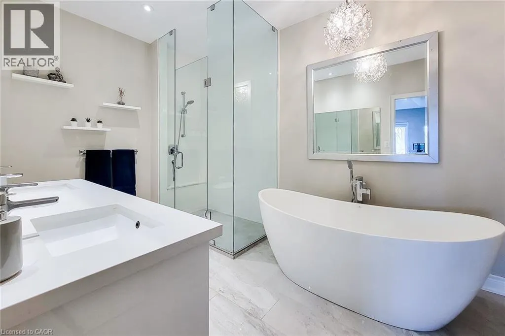 32 RIDGEVIEW Crescent Unit# 14, #14