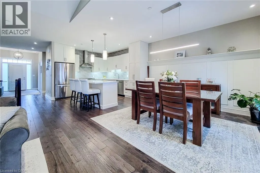 32 RIDGEVIEW Crescent Unit# 14, #14
