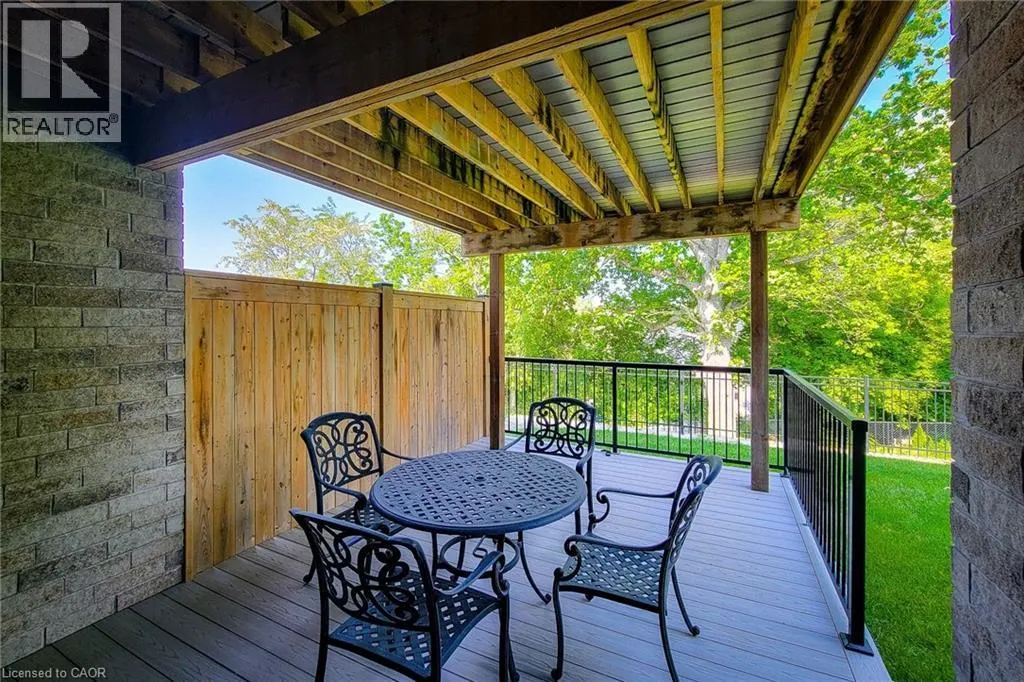 32 RIDGEVIEW Crescent Unit# 14, #14