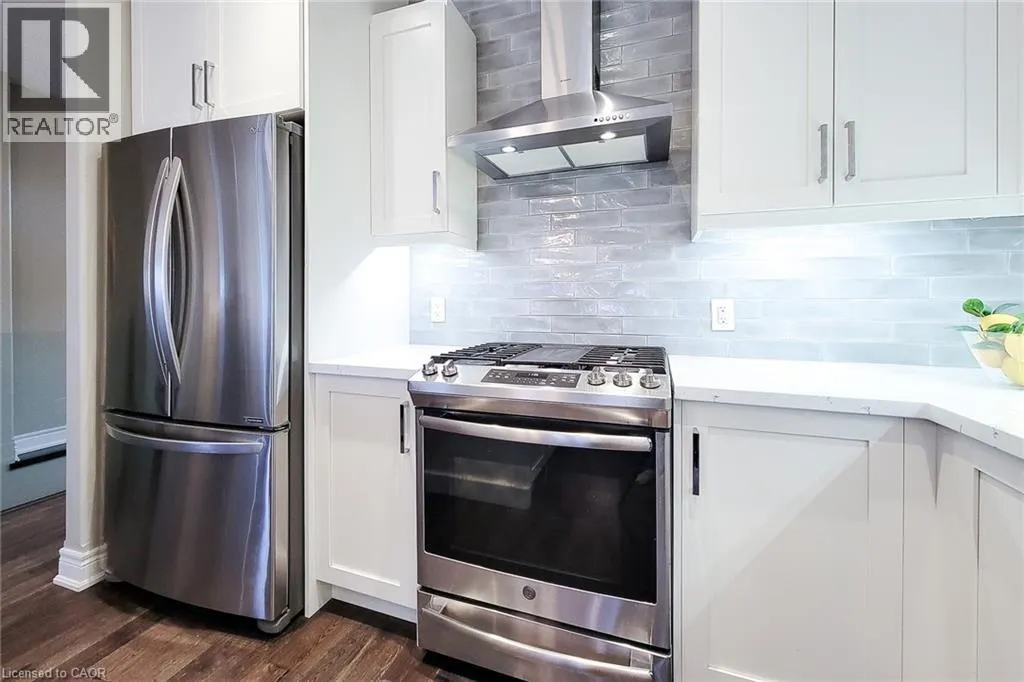 32 RIDGEVIEW Crescent Unit# 14, #14