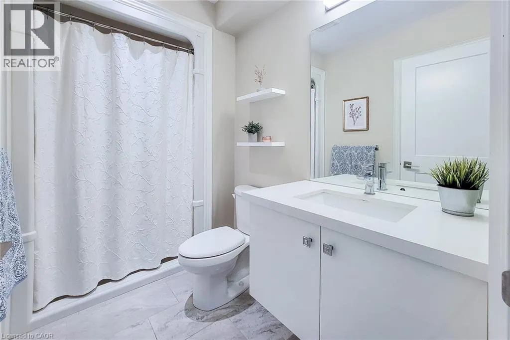 32 RIDGEVIEW Crescent Unit# 14, #14