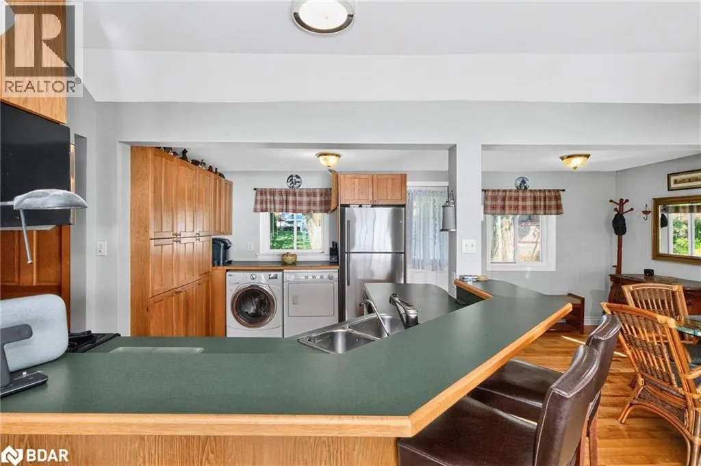 115 LAKESHORE Road W