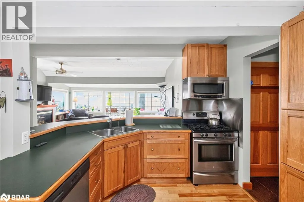 115 LAKESHORE Road W