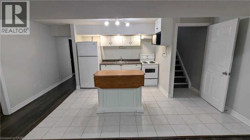 156 PEBBLECREEK Drive Unit# BASEMENT, #BASEMENT