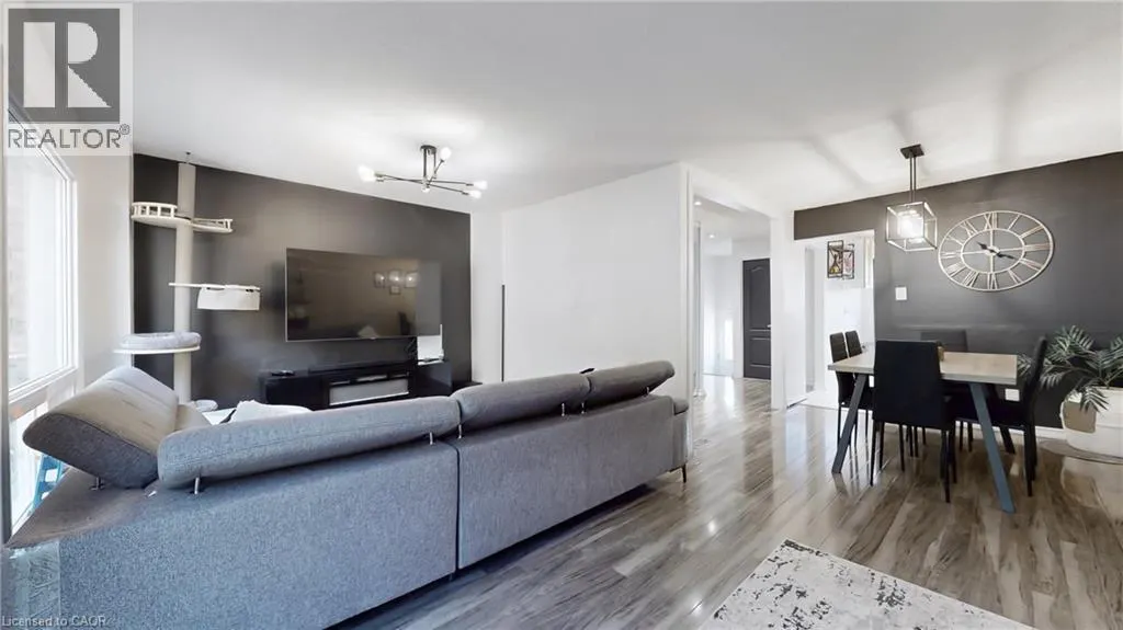 52 ADELAIDE Street Unit# 32, #32