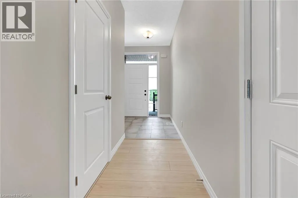 16 SANDSTONE Street