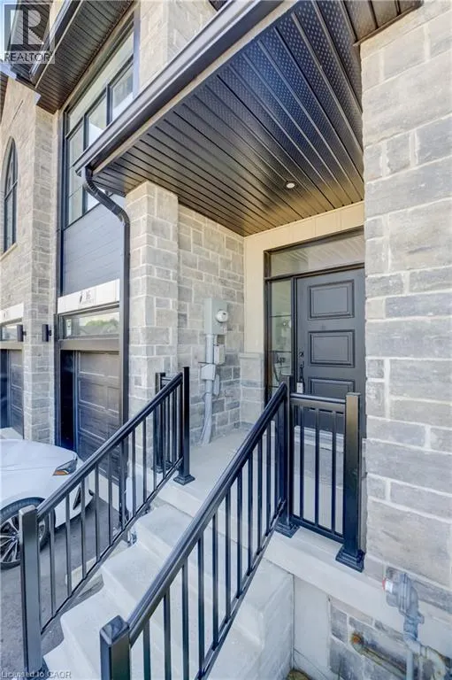 16 SANDSTONE Street