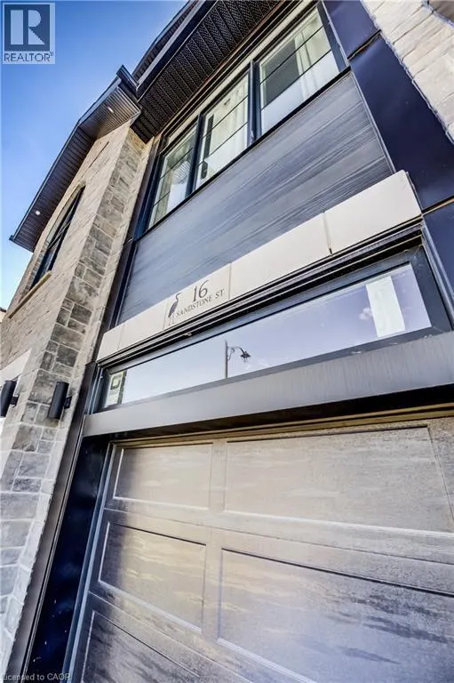 16 SANDSTONE Street