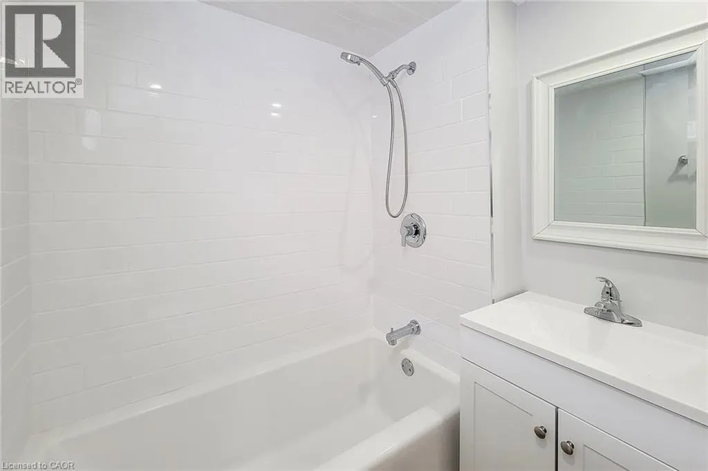 642 UPPER SHERMAN Avenue Unit# lower, #lower