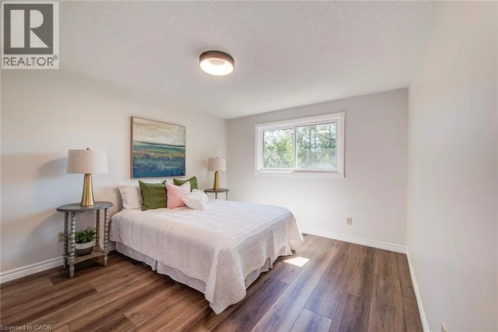 463 THORNDALE Drive
