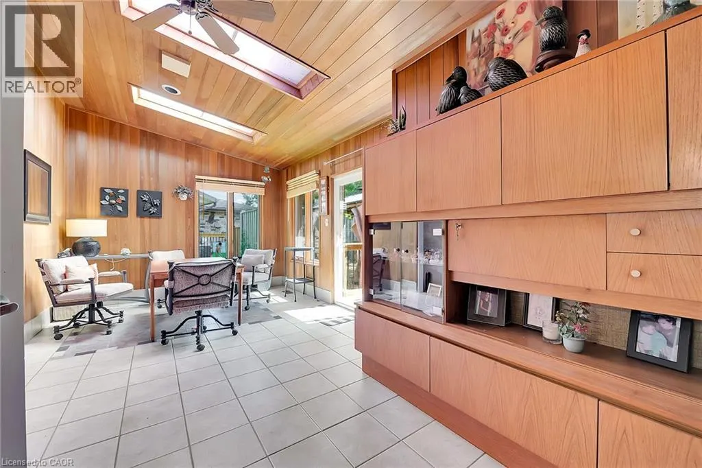 18 MCMASTER Drive