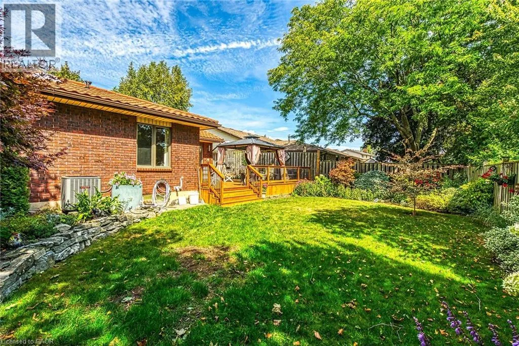 18 MCMASTER Drive
