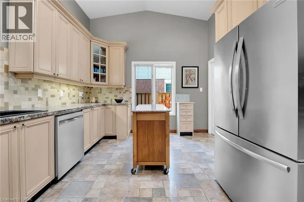 18 MCMASTER Drive