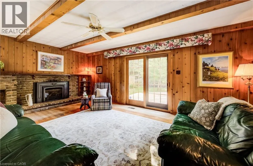 15 BUTTONWOOD Drive