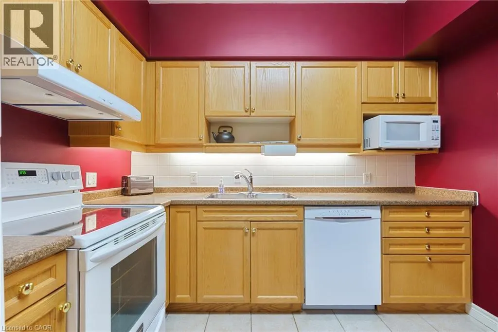 77 GOVERNORS Road Unit# 102, #102