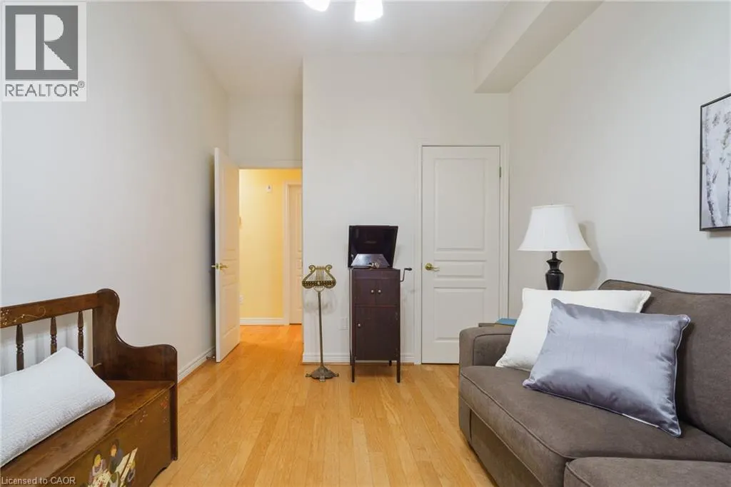 77 GOVERNORS Road Unit# 102, #102
