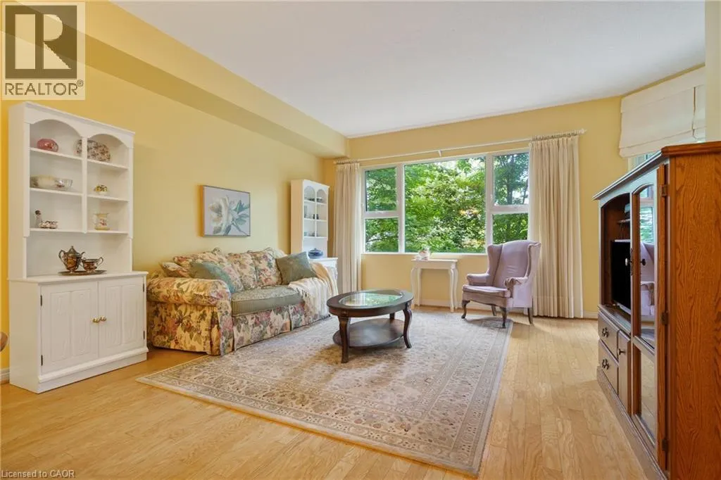 77 GOVERNORS Road Unit# 102, #102