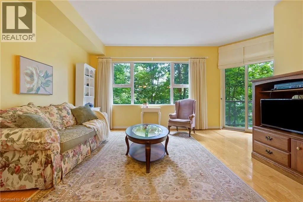 77 GOVERNORS Road Unit# 102, #102