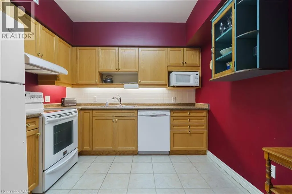 77 GOVERNORS Road Unit# 102, #102