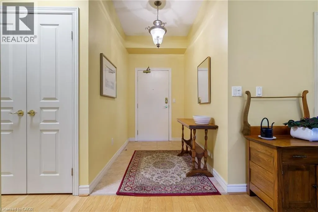 77 GOVERNORS Road Unit# 102, #102