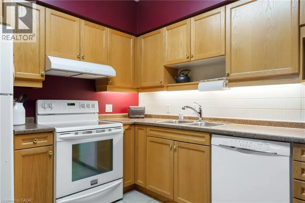 77 GOVERNORS Road Unit# 102, #102