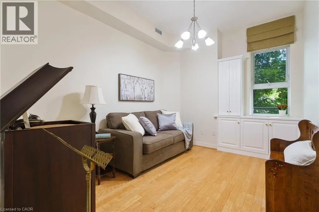 77 GOVERNORS Road Unit# 102, #102