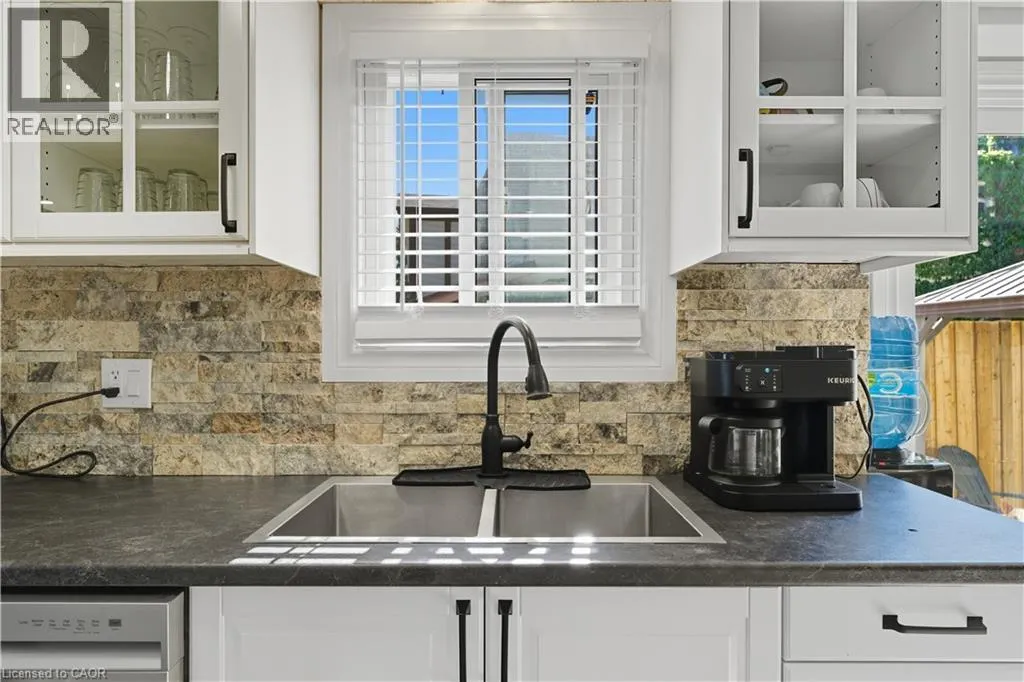 117 NORTHLAKE Drive Unit# A, #A