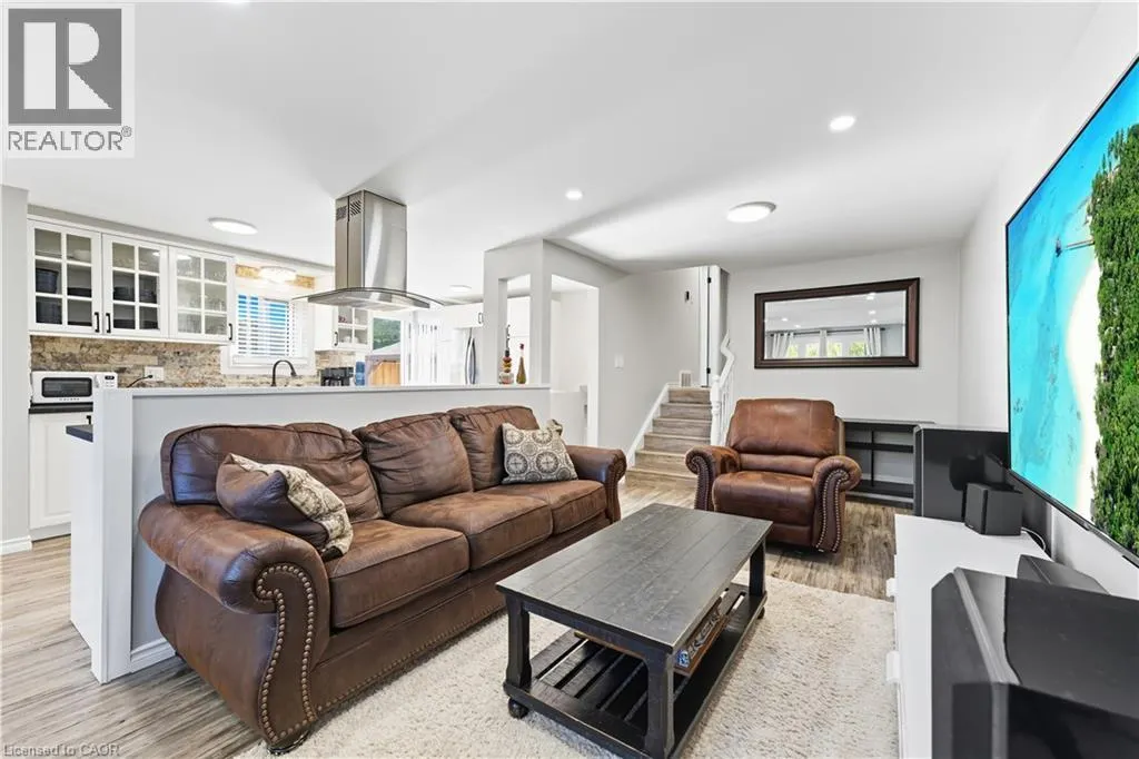 117 NORTHLAKE Drive Unit# A, #A