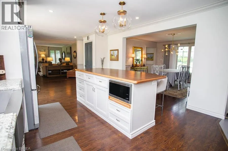 92 HIGHLAND Drive