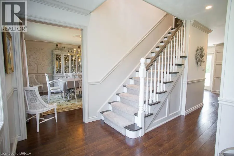 92 HIGHLAND Drive