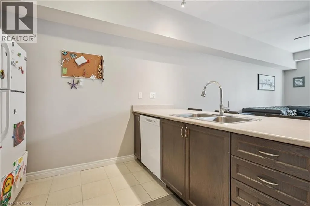 6 CHESTNUT DRIVE Drive Unit# 69, #69
