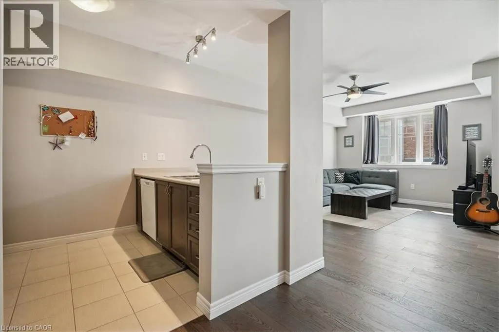 6 CHESTNUT DRIVE Drive Unit# 69, #69